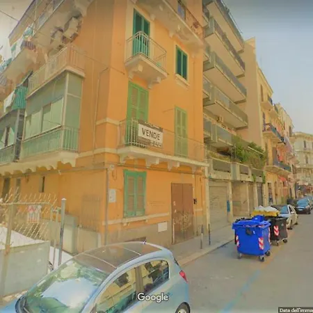 Signorile Street - Near The Sea شقة *